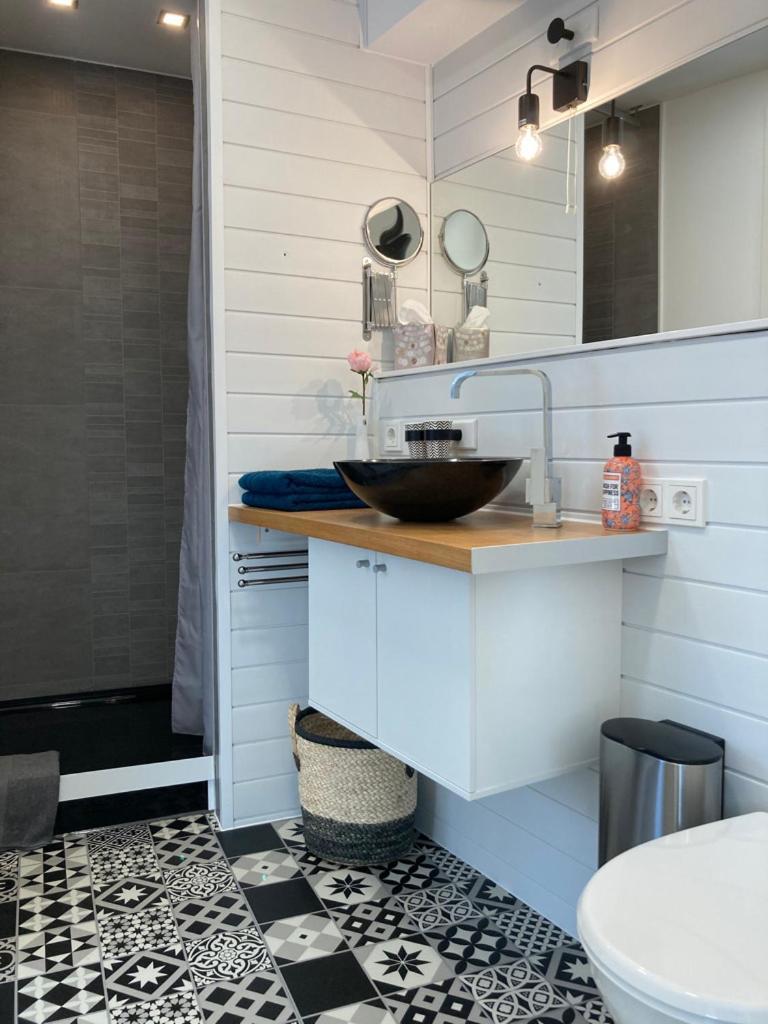Living At Saarpartments - Adultsonly - Business & Holiday Homes With Kitchen For Long- And Short Term Stay, 3 Min To St Johanner Markt And Points Of Interest 사르브루켄 외부 사진